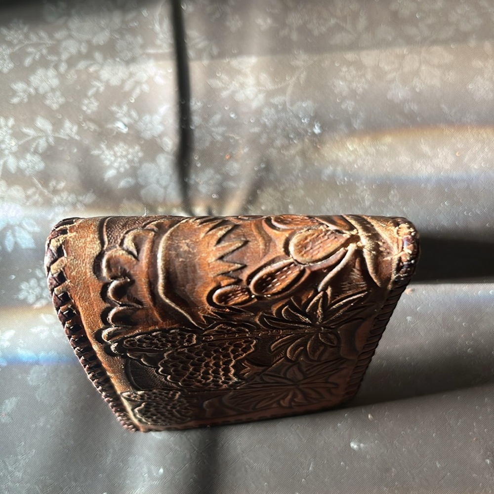 Vintage Embossed leather, bifold wallet, horse , Mexico - Picture 15 of 16